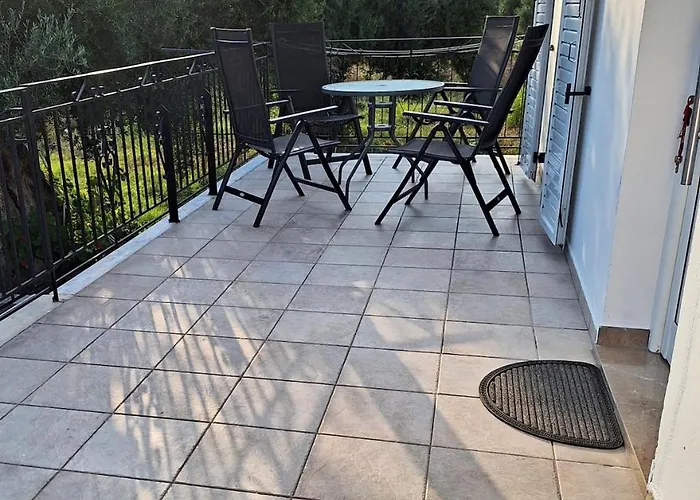 Ermioni Γιάλοβα